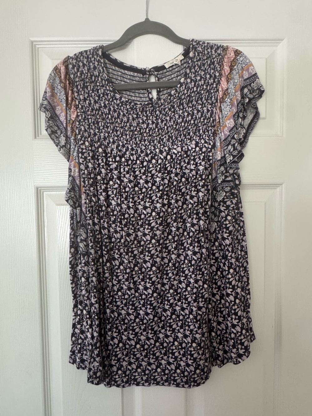 Maurices Women’s Navy Floral Short Sleeve Top with Pink Accent sz XXL